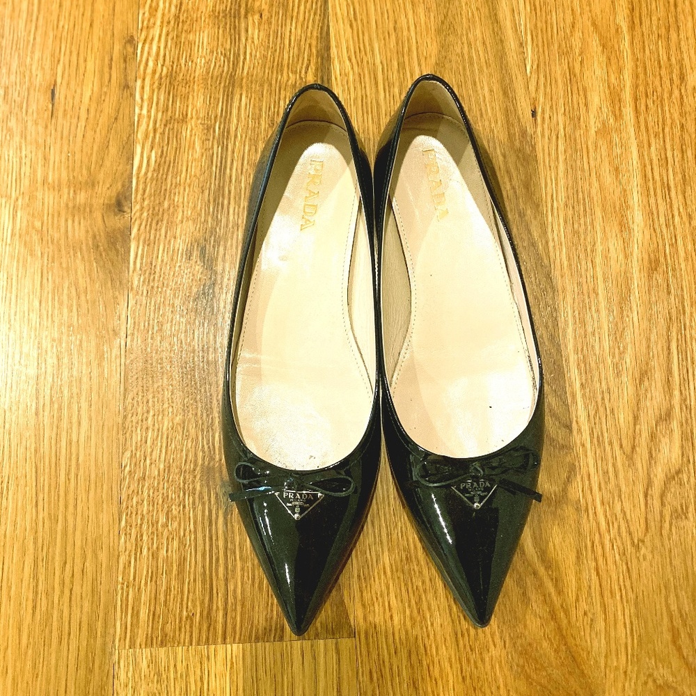 Women's Black Prada Flats